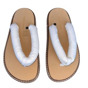Sofie D’Hoore leather flip flops Size 35 (US 5) NWOB